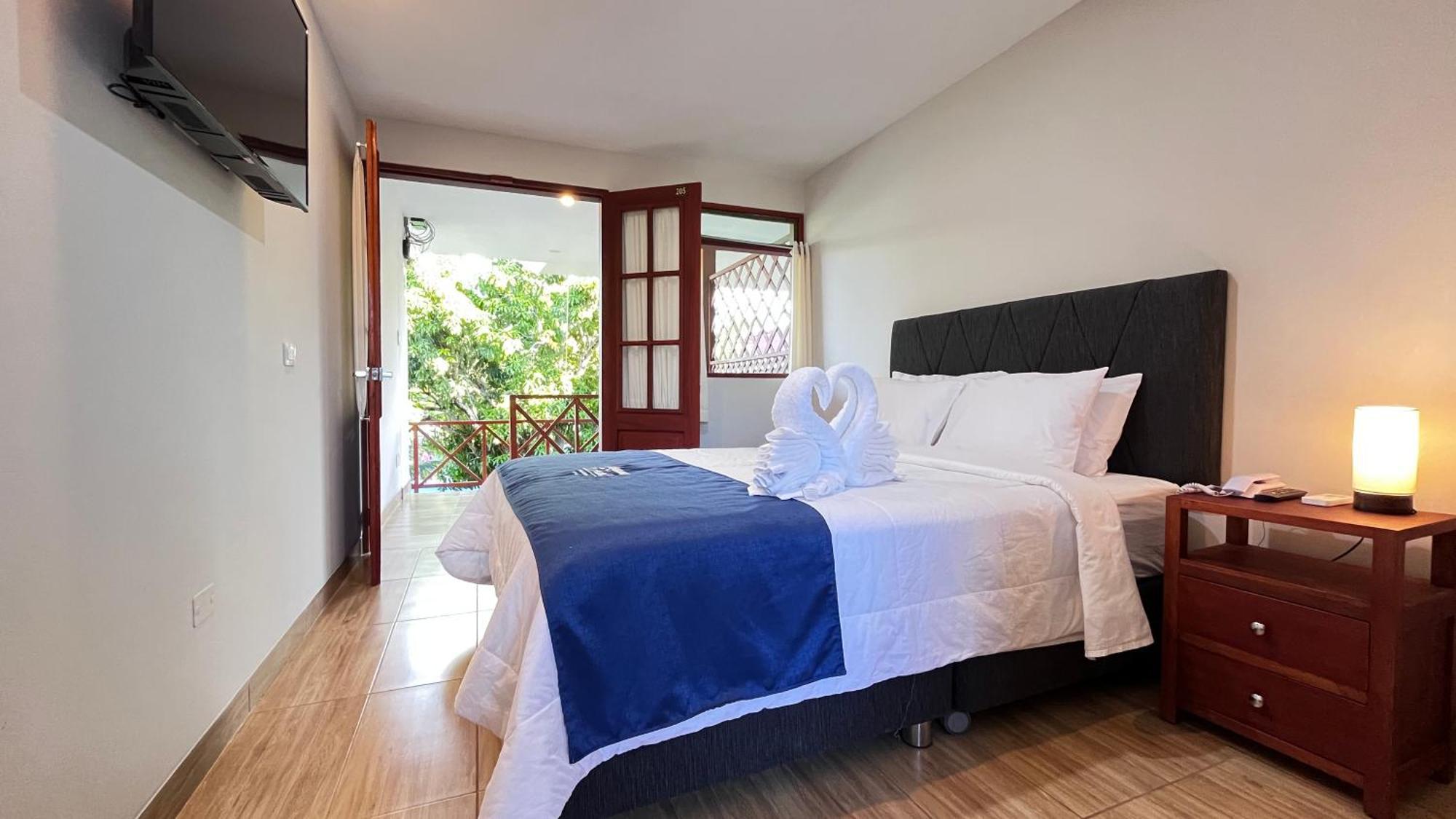 Laguna Azul Hotel & Suites Саусе Экстерьер фото