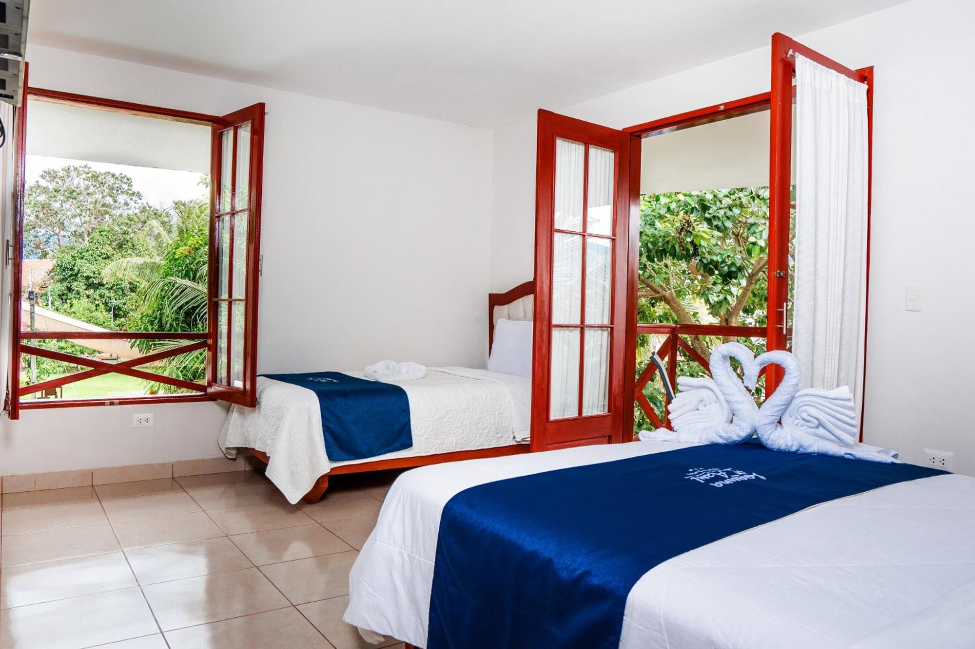 Laguna Azul Hotel & Suites Саусе Экстерьер фото